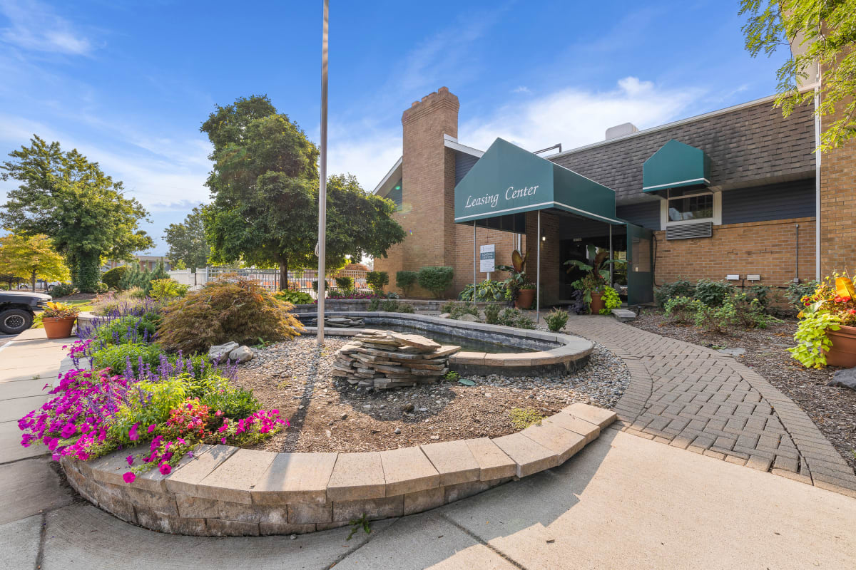 Photos and Video of Southgate Apartments in Southgate, MI